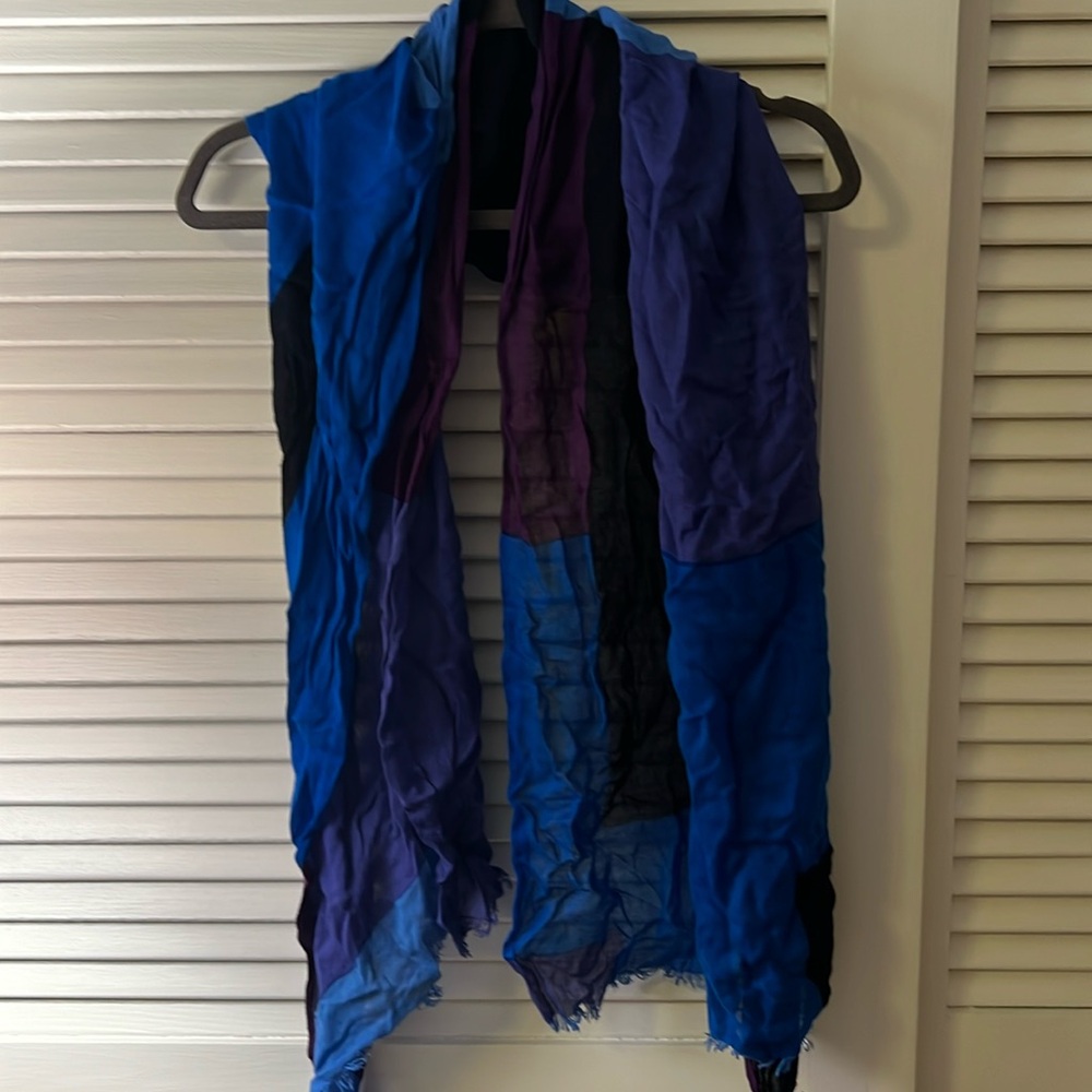 Block color scarf